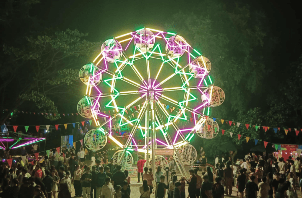 festival ferries wheel